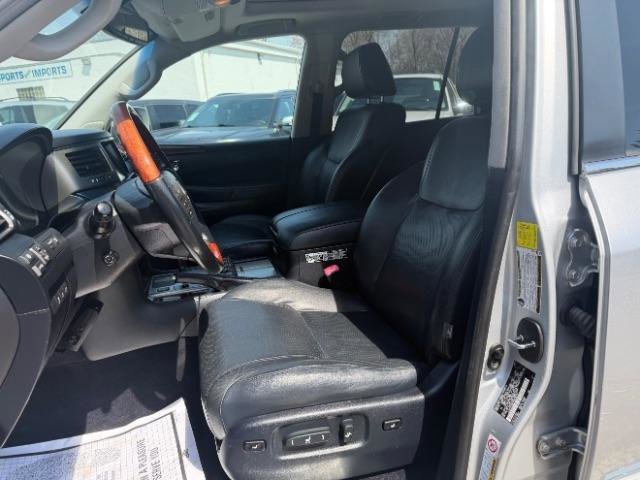 Used 2013 Lexus LX 570 4WD image 17