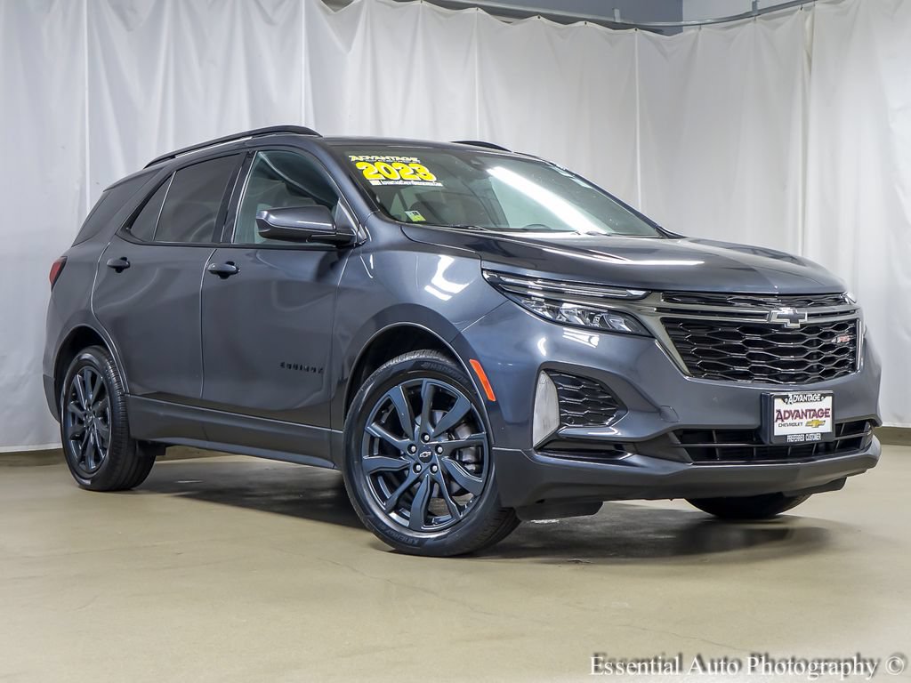 Certified 2023 Chevrolet Equinox RS FWD image 2