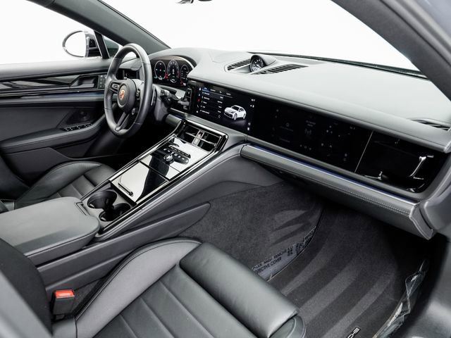 Certified 2025 Porsche Panamera 4 image 24