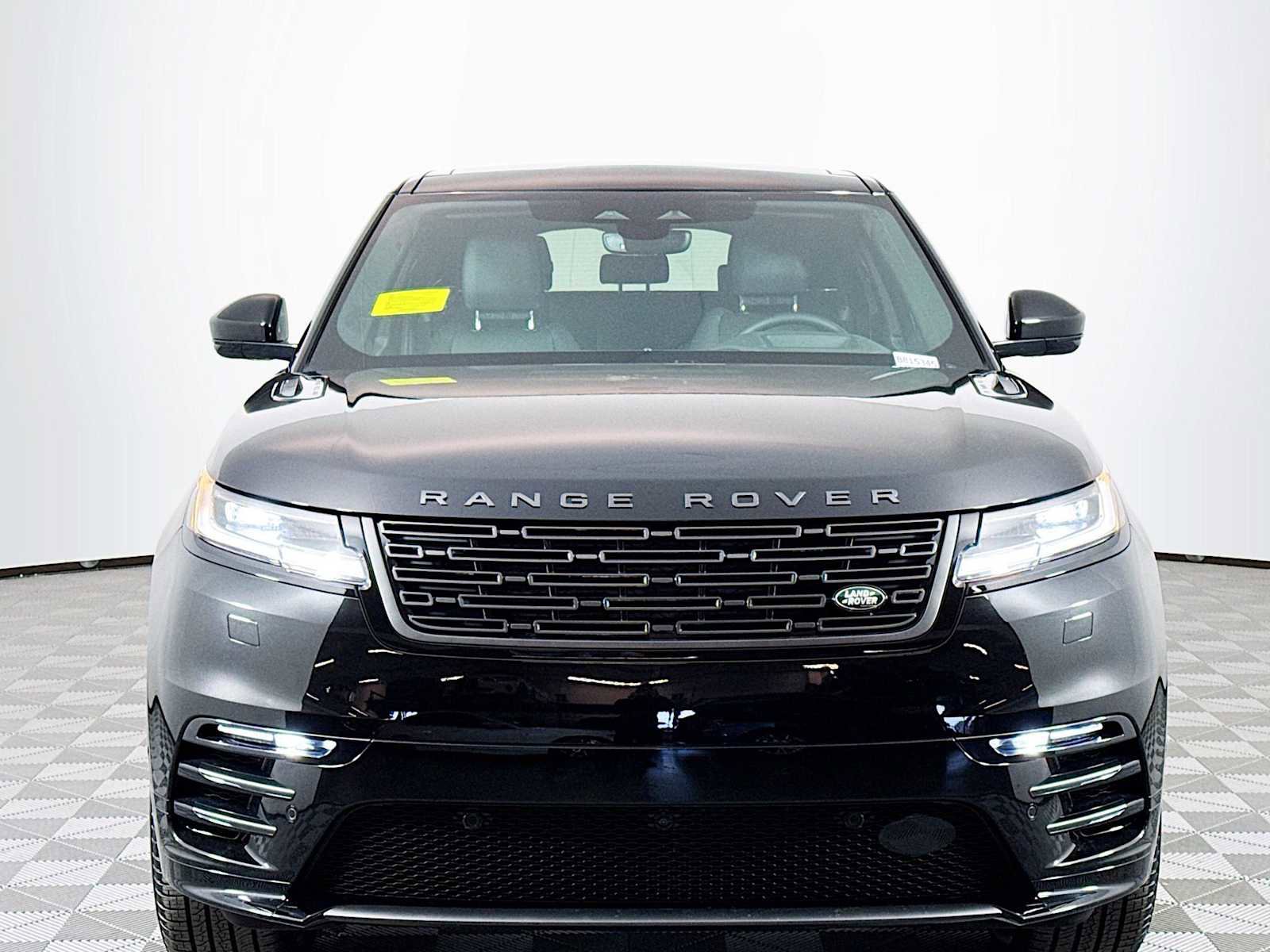 Used 2026 Land Rover Range Rover Velar Dynamic SE AWD/4WD image 2