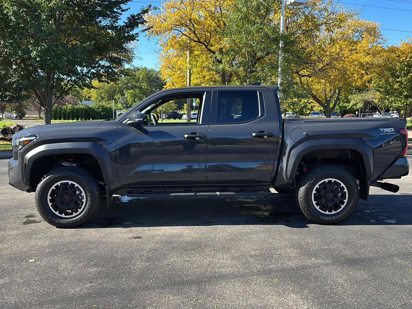 Used 2026 Toyota Tacoma TRD Off-Road w/ TRD Off Road Upgrade Package AWD/4WD image 22