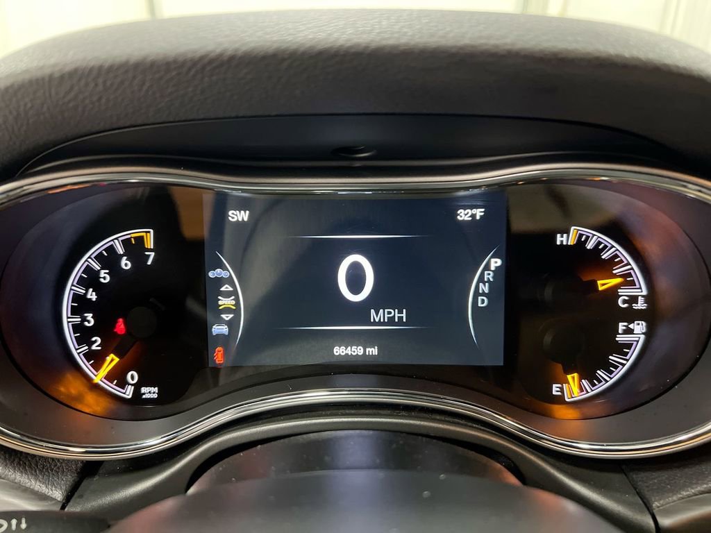 Used 2022 Jeep Grand Cherokee Laredo X image 12