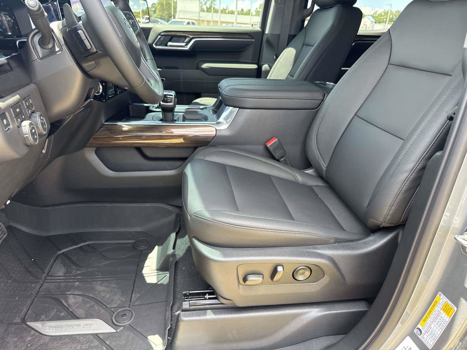 New 2026 Chevrolet Silverado 1500 RST w/ RST All Star Premium Package AWD/4WD image 11