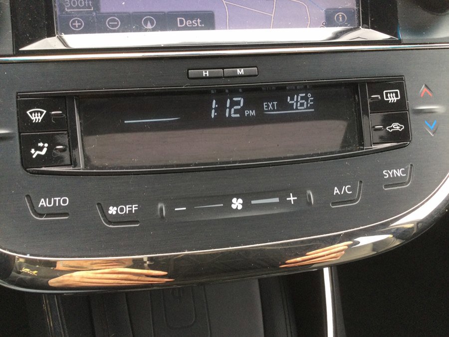Used 2017 Toyota Avalon XLE Premium w/ All Weather Liner Package FWD image 15