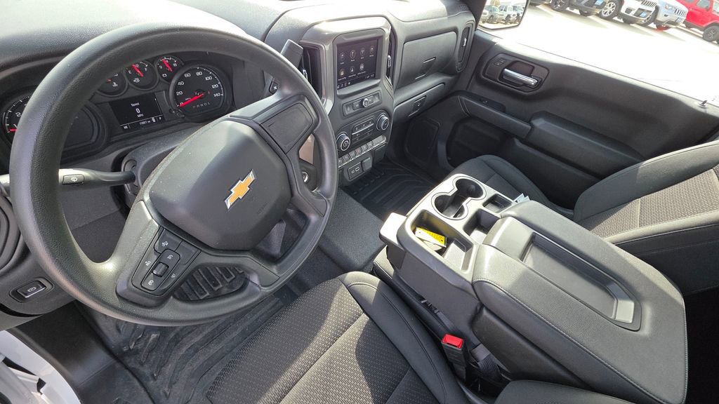 Used 2025 Chevrolet Silverado 1500 W/T image 13