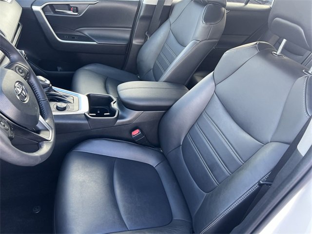 Used 2022 Toyota RAV4 XLE Premium image 26