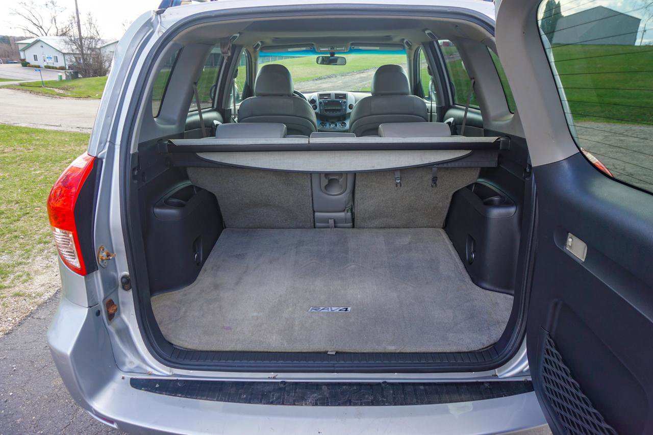 Used 2008 Toyota RAV4 Limited image 26
