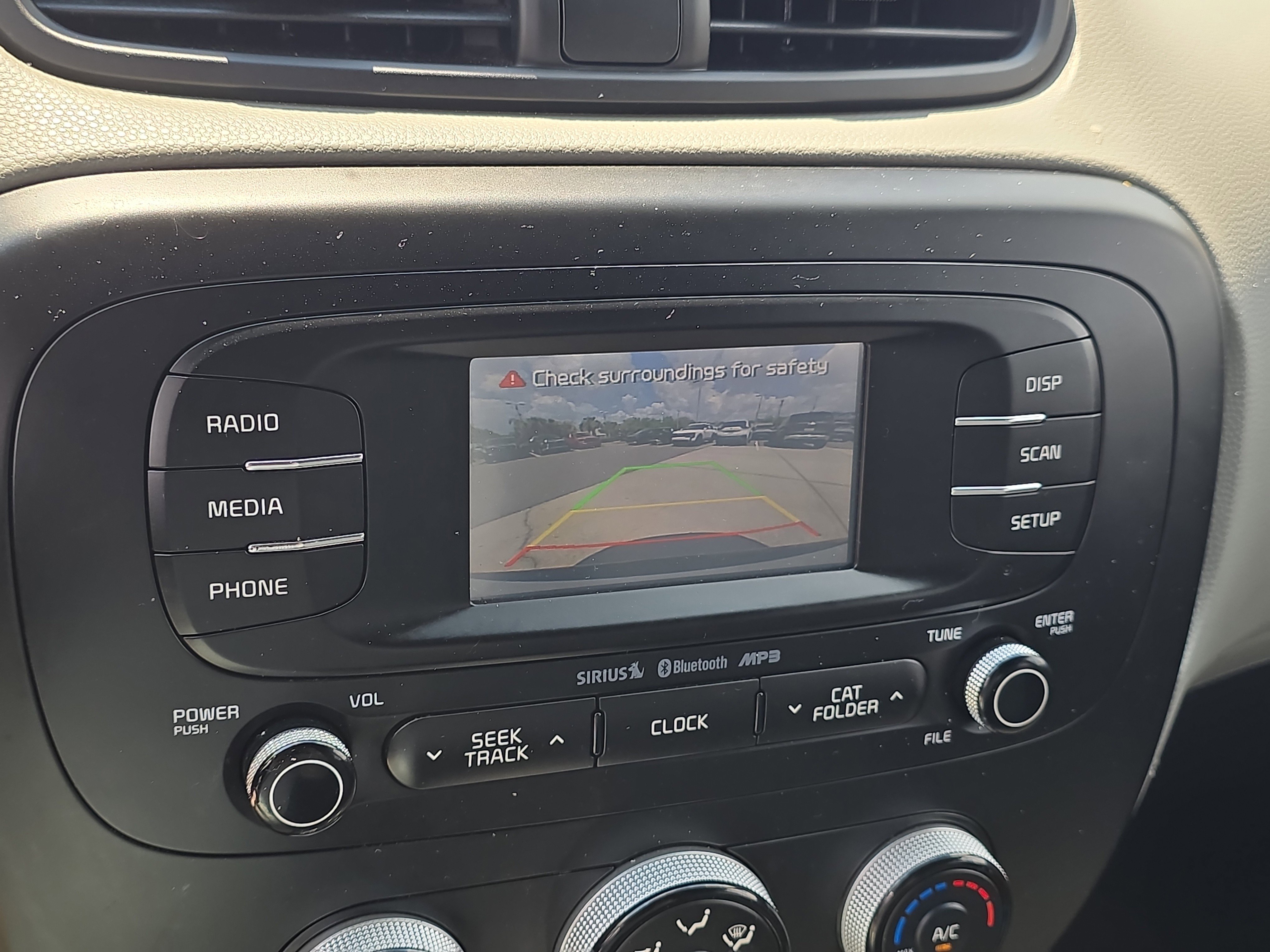 Used 2016 Kia Soul + image 23