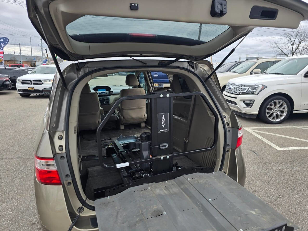 Used 2011 Honda Odyssey EX image 18