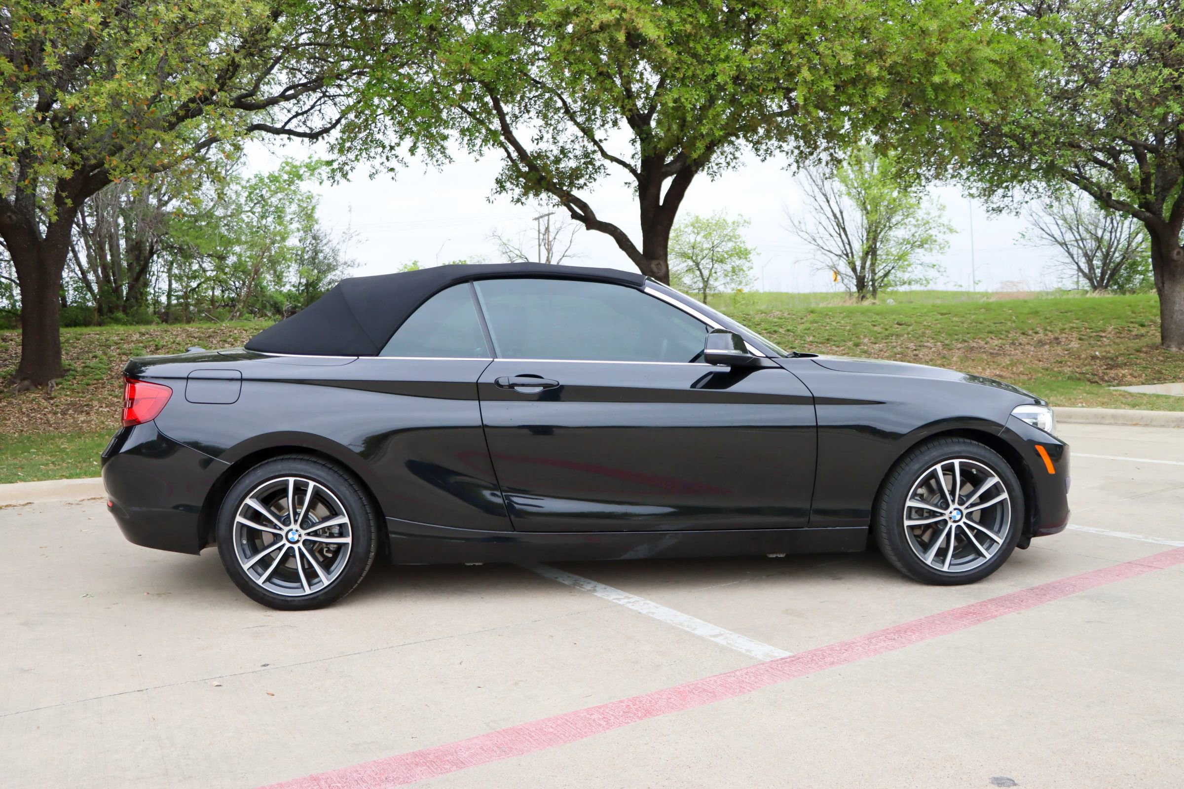 Used 2018 BMW 230i Convertible w/ Premium Package image 16
