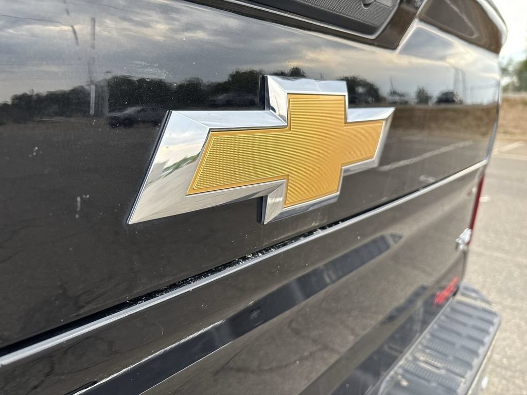 Used 2023 Chevrolet Silverado 2500 LTZ w/ LTZ Plus Package AWD/4WD image 35