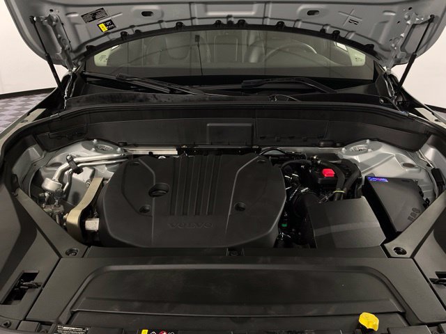 Certified 2025 Volvo XC90 B5 Core w/ Protection Package Premier AWD/4WD image 41