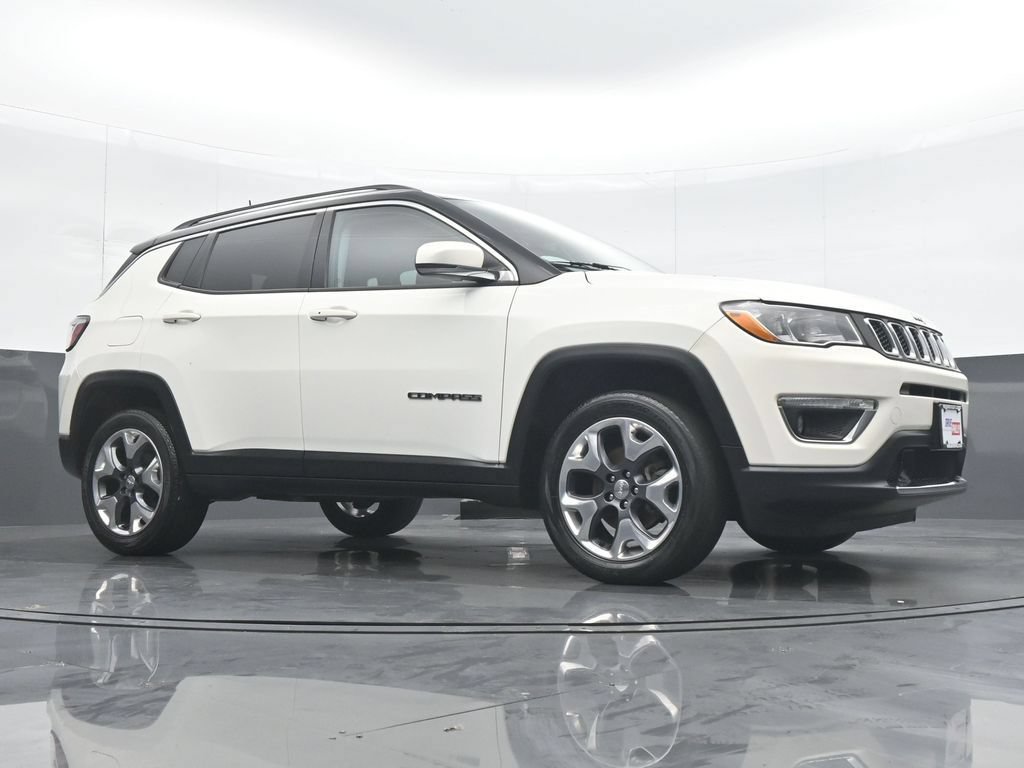 Used 2021 Jeep Compass Limited AWD/4WD image 32