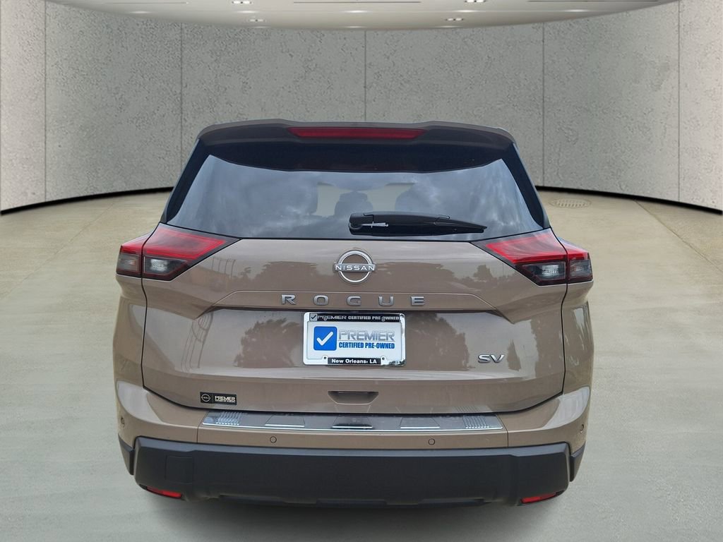 Used 2024 Nissan Rogue SV FWD image 4