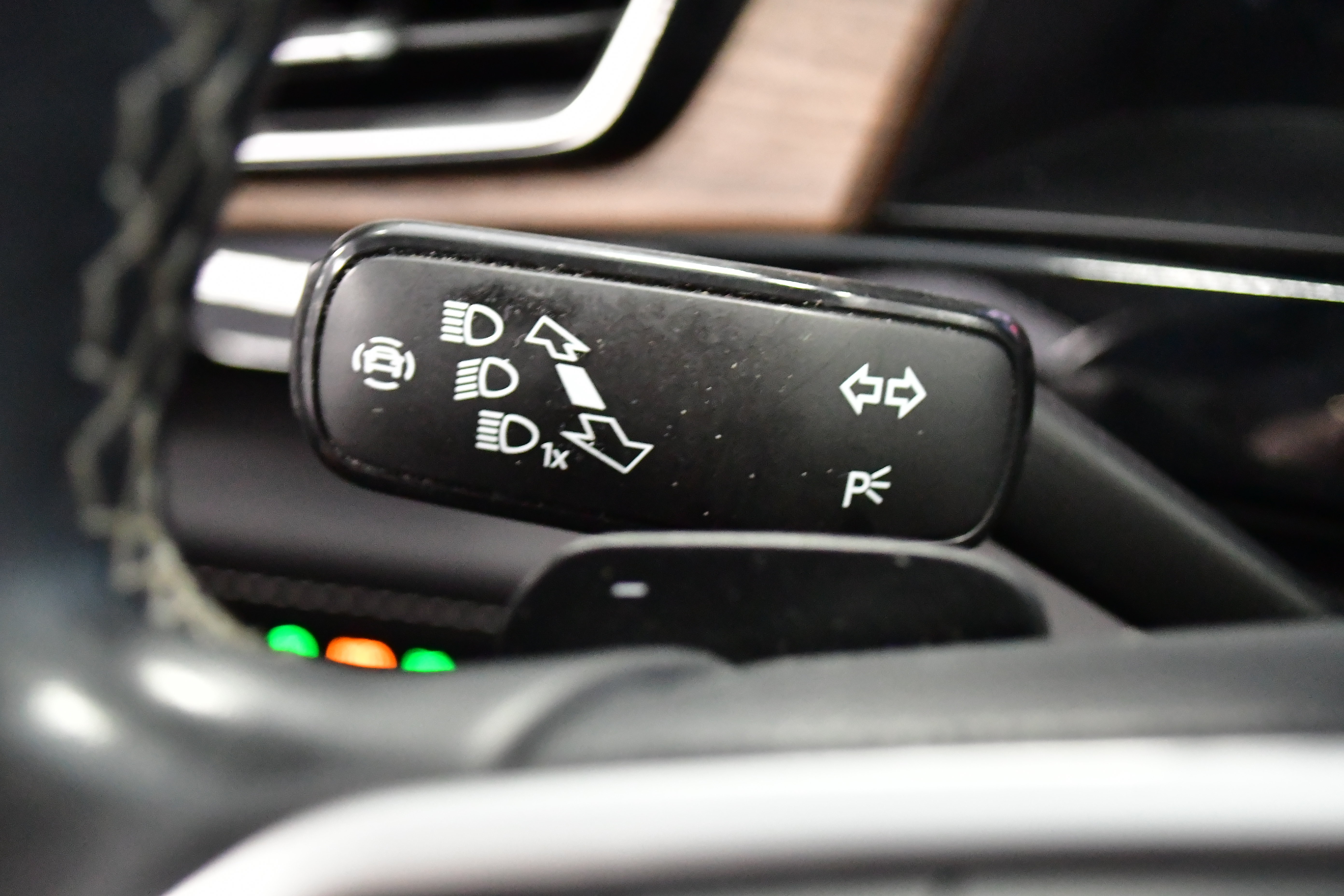 Used 2024 Volkswagen Atlas SE AWD/4WD image 22