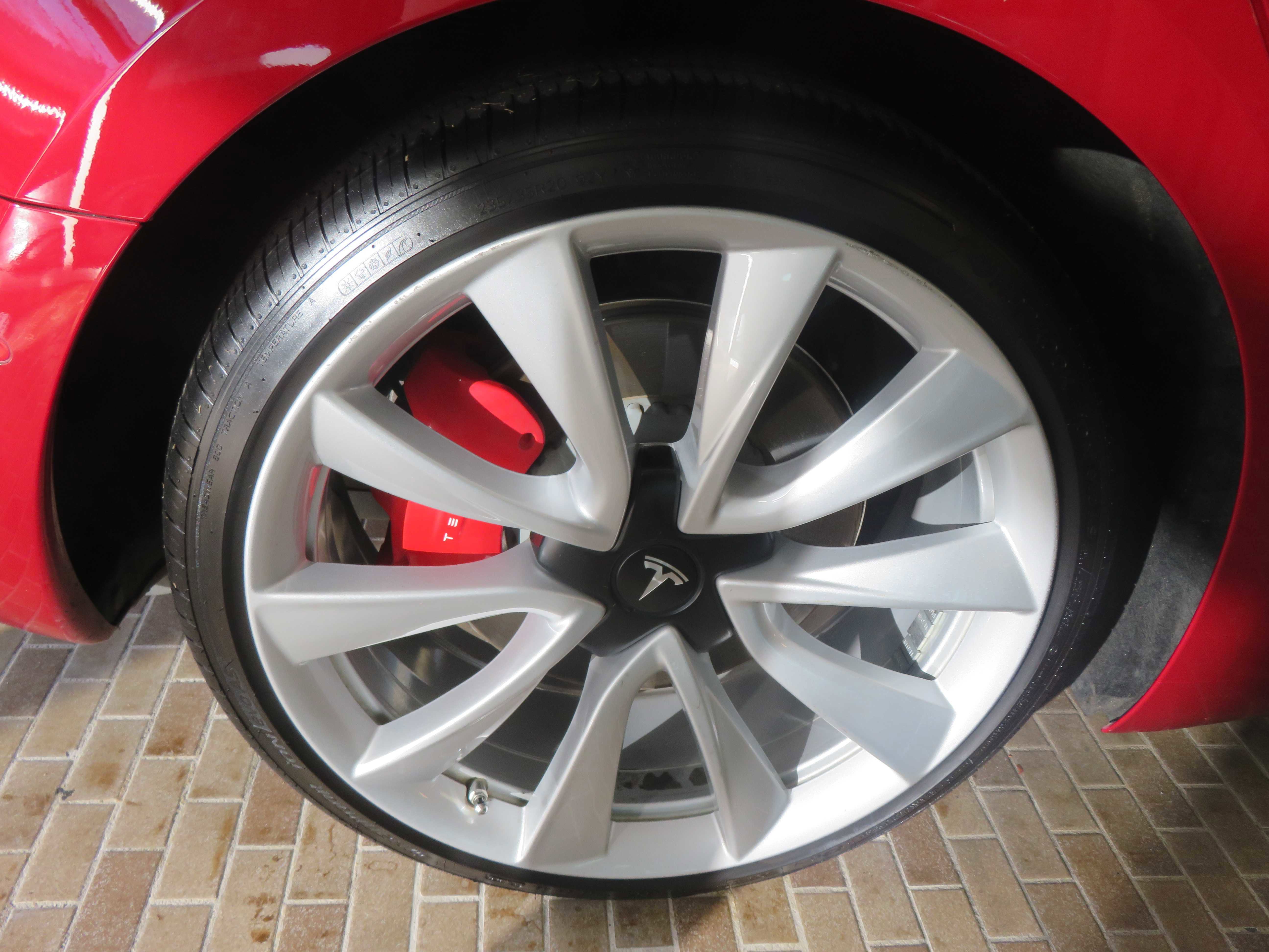 Used 2019 Tesla Model 3 Performance image 9