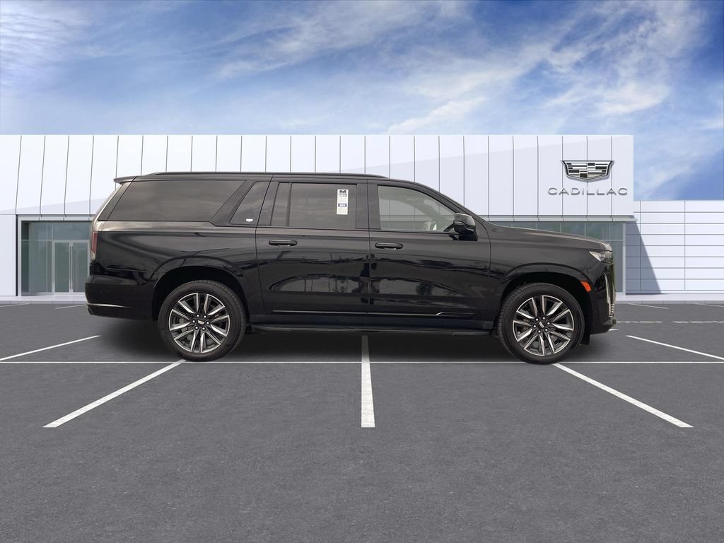 Used 2024 Cadillac Escalade ESV Sport AWD/4WD image 9
