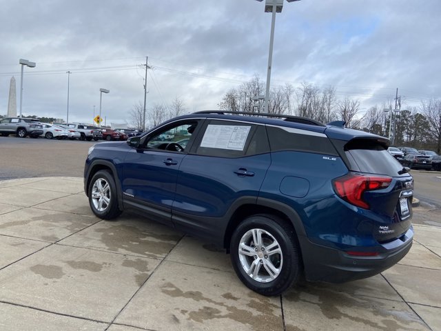 Used 2020 GMC Terrain SLE w/ Driver Convenience Package image 7