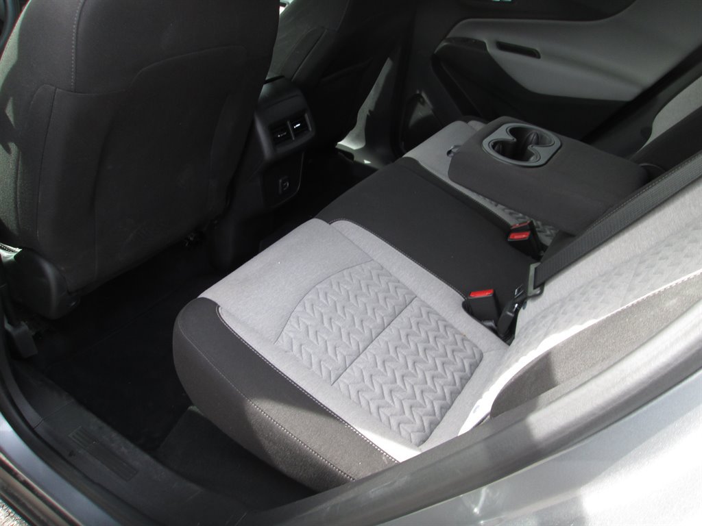 Used 2023 Chevrolet Equinox LS w/ LS Convenience Package AWD/4WD image 9