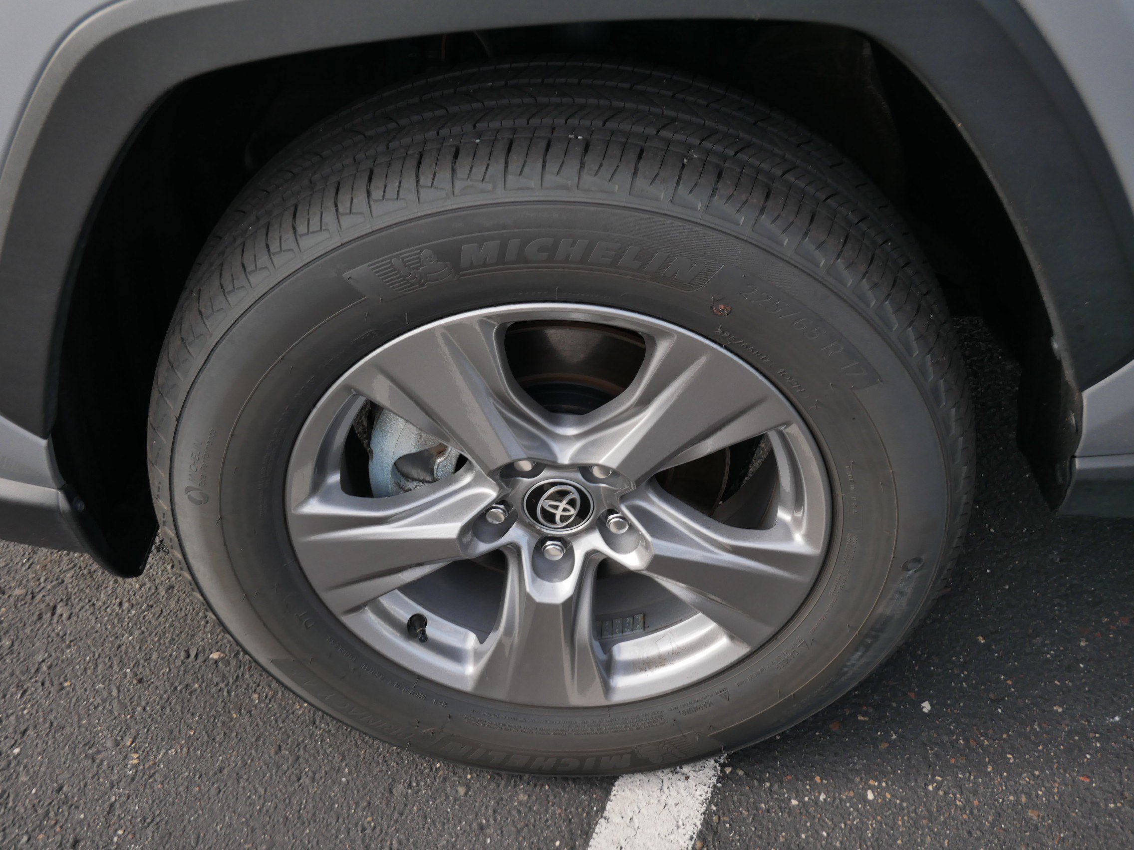 Certified 2025 Toyota RAV4 XLE AWD/4WD image 15