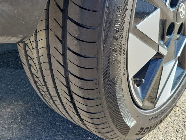 Used 2025 Hyundai Kona SEL FWD image 28