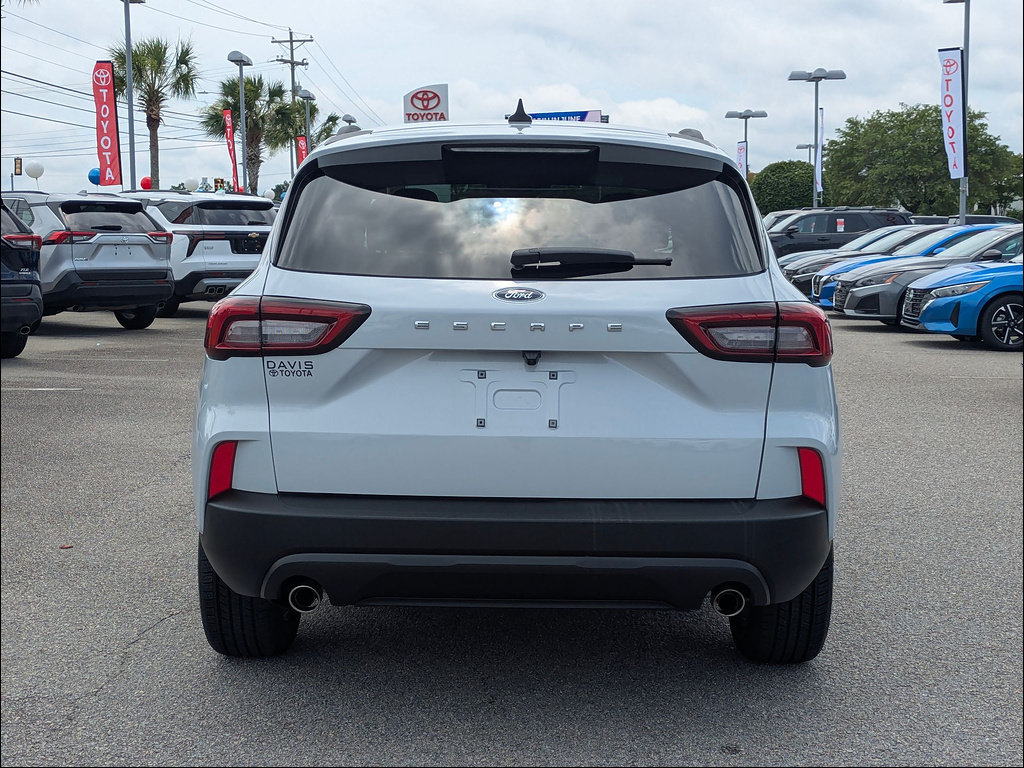Used 2025 Ford Escape ST-Line FWD image 4