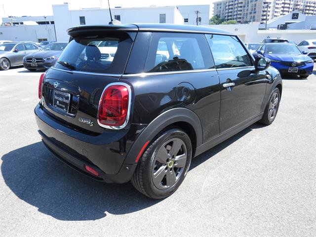 Used 2023 MINI Cooper SE FWD image 4