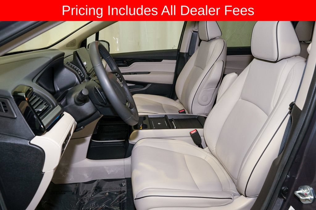 Used 2025 Honda Odyssey Touring image 13