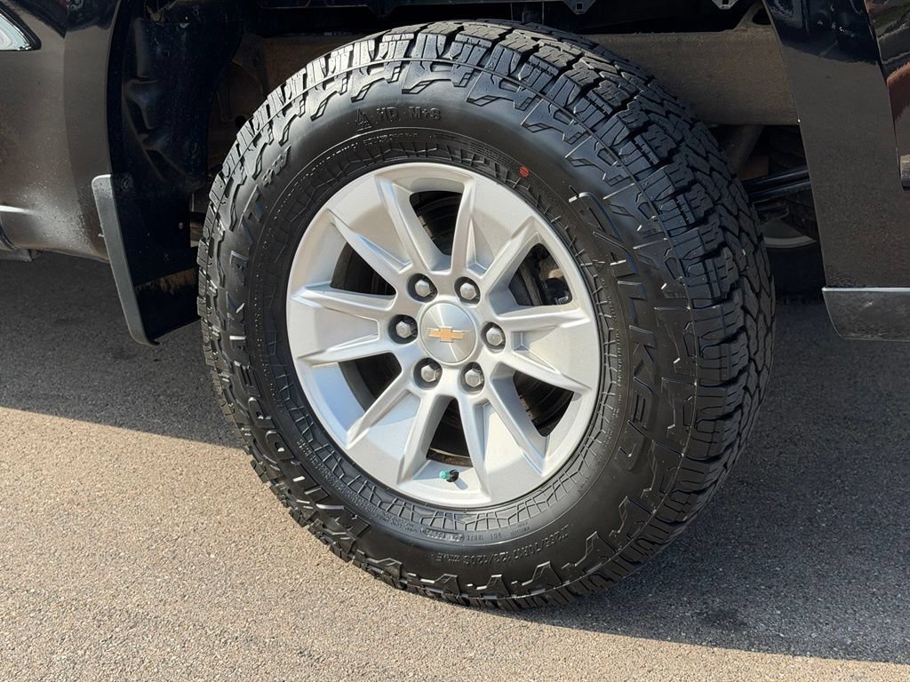 Used 2024 Chevrolet Silverado 1500 LT w/ Convenience Package II AWD/4WD image 26