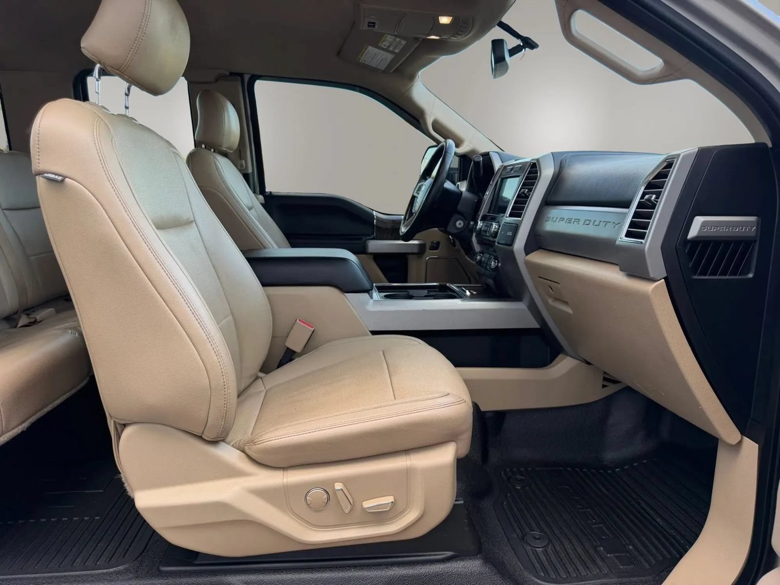 Used 2017 Ford F250 Lariat w/ Lariat Value Package AWD/4WD image 41