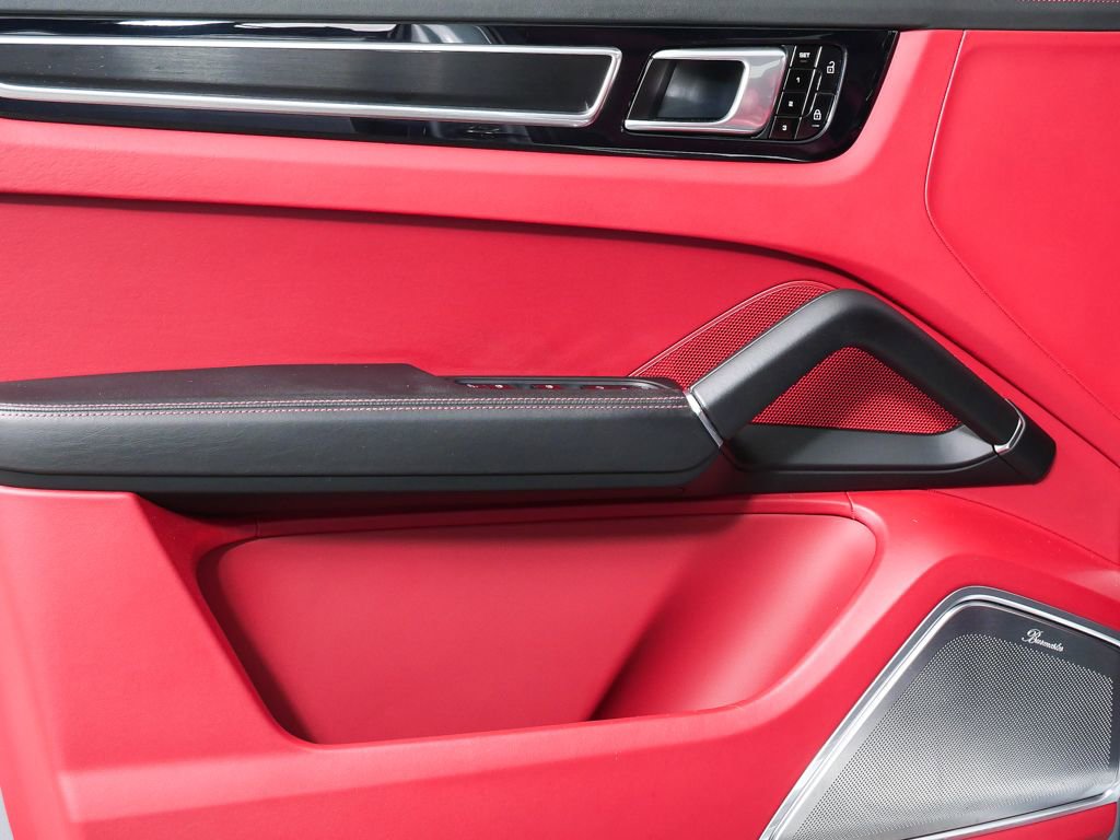 Certified 2021 Porsche Cayenne GTS AWD/4WD image 6