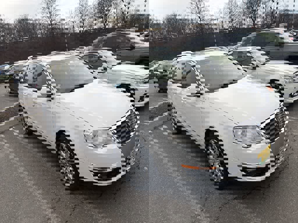 Used 2010 Volkswagen Passat Komfort image 9