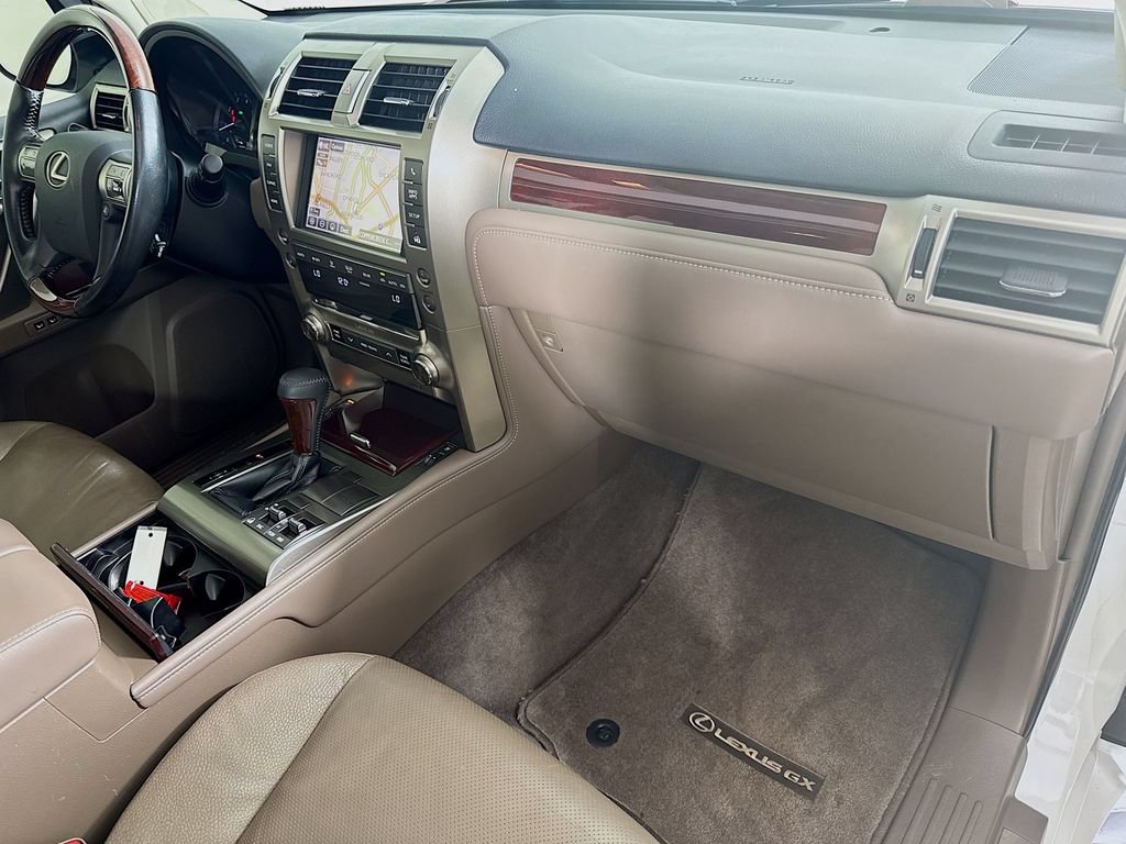 Used 2016 Lexus GX 460 w/ Premium Package AWD/4WD image 32