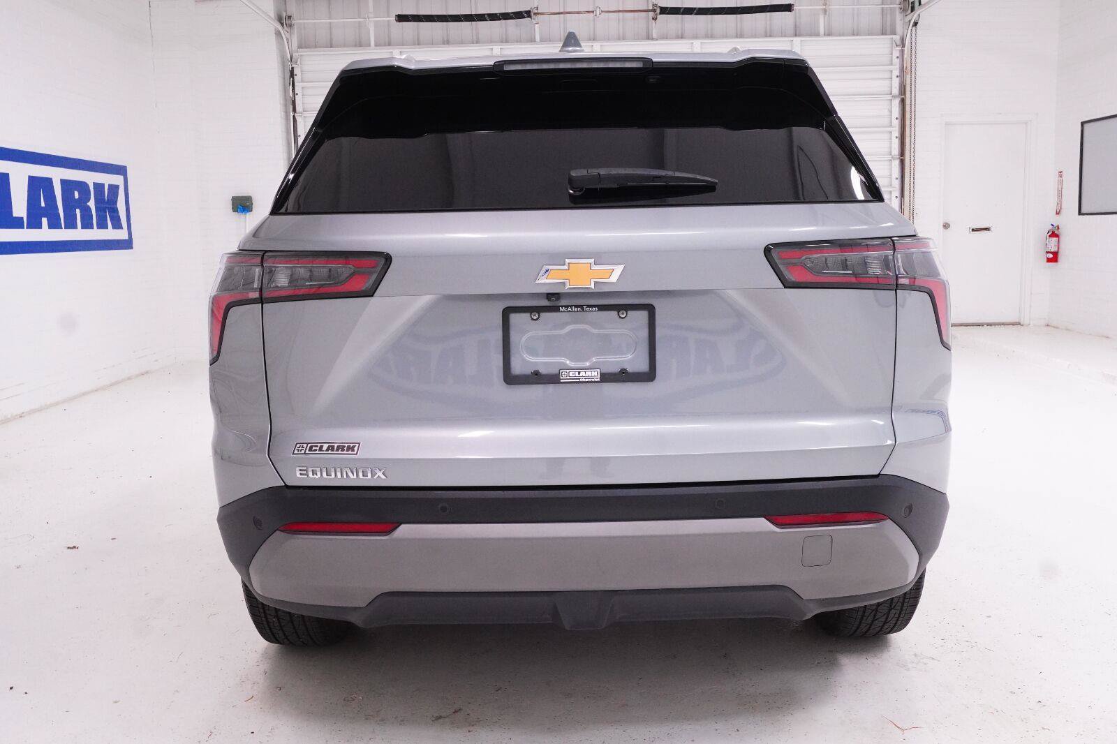 Used 2025 Chevrolet Equinox LT w/ Convenience Package II FWD image 29