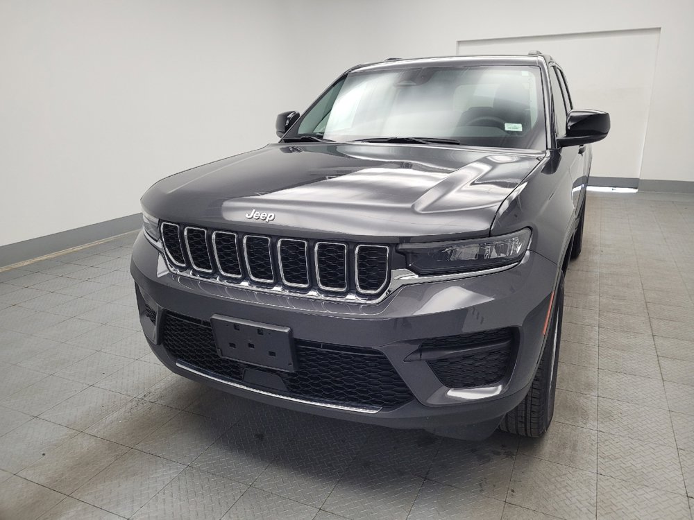 Used 2023 Jeep Grand Cherokee Laredo image 15