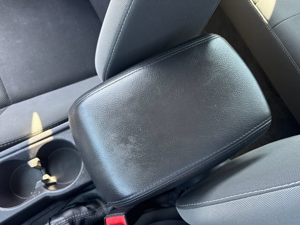 Used 2014 Ford Focus SE FWD image 35