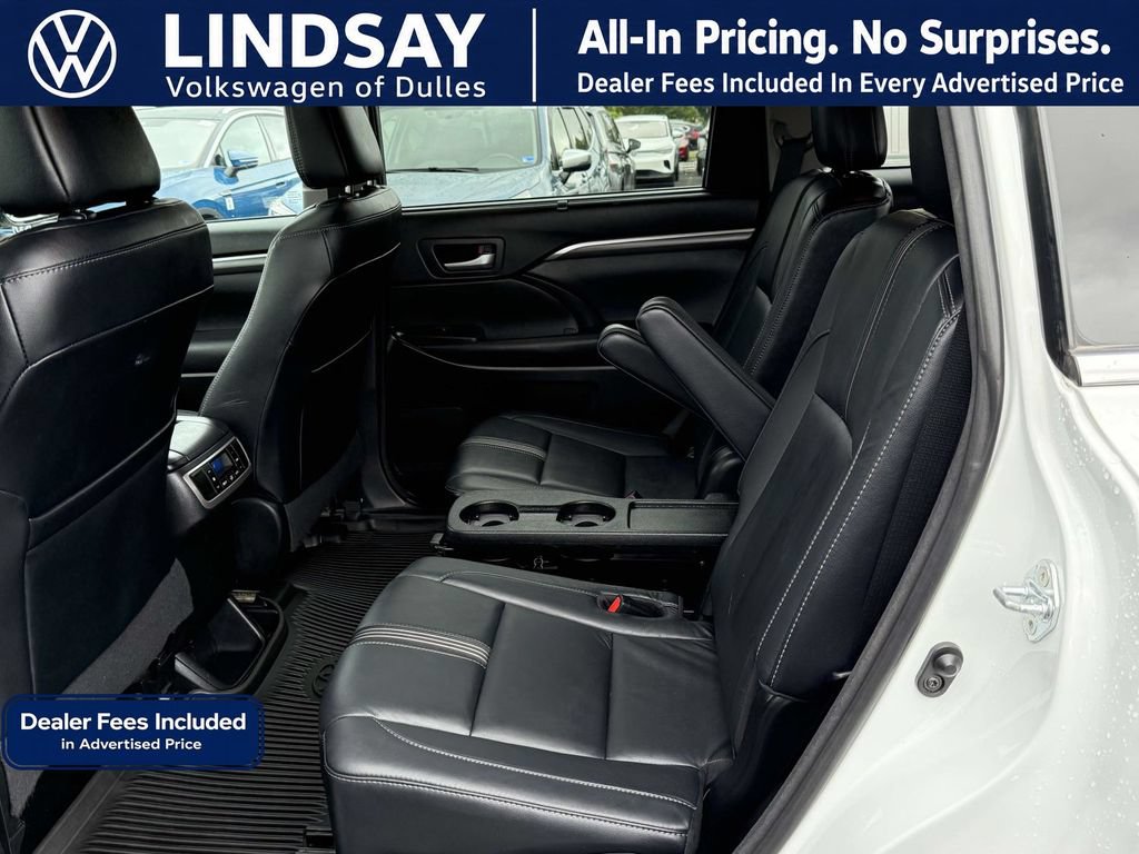Used 2017 Toyota Highlander SE AWD/4WD image 15