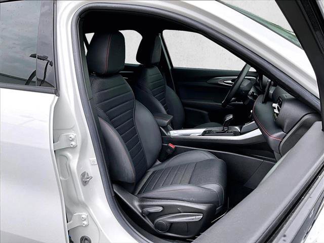 Used 2023 Dodge Hornet GT w/ GT Blacktop Package AWD/4WD image 9