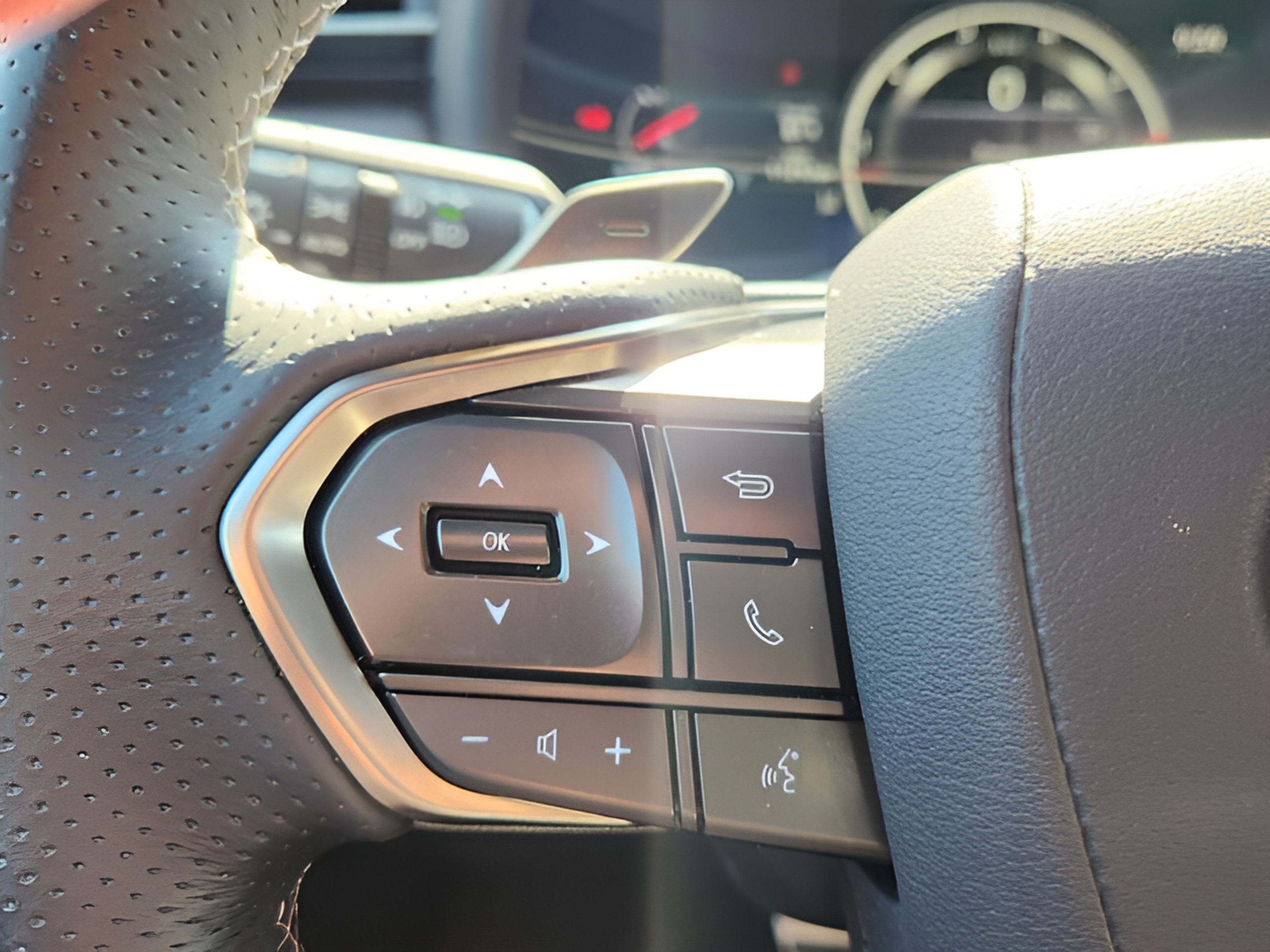 Used 2024 Lexus LX 600 F Sport AWD/4WD image 26