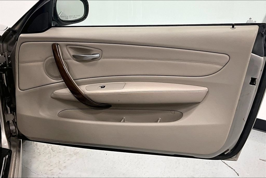 Used 2012 BMW 128i Convertible RWD image 18
