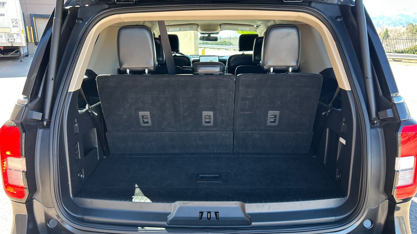 Used 2023 Ford Expedition XLT AWD/4WD image 12