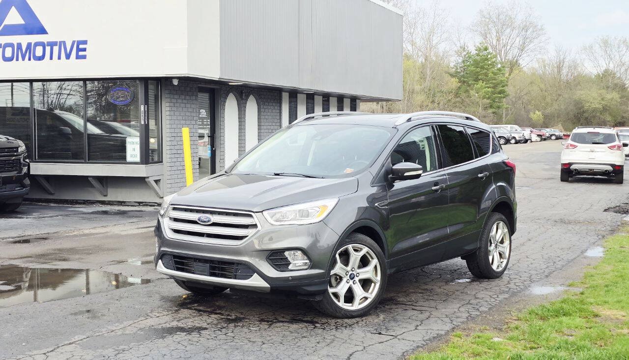 Used 2019 Ford Escape Titanium AWD/4WD image 2