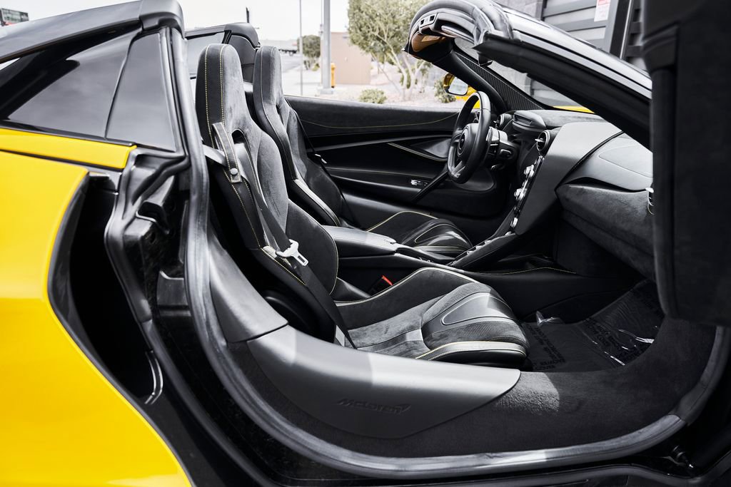 Used 2021 McLaren 720S Luxury RWD image 27