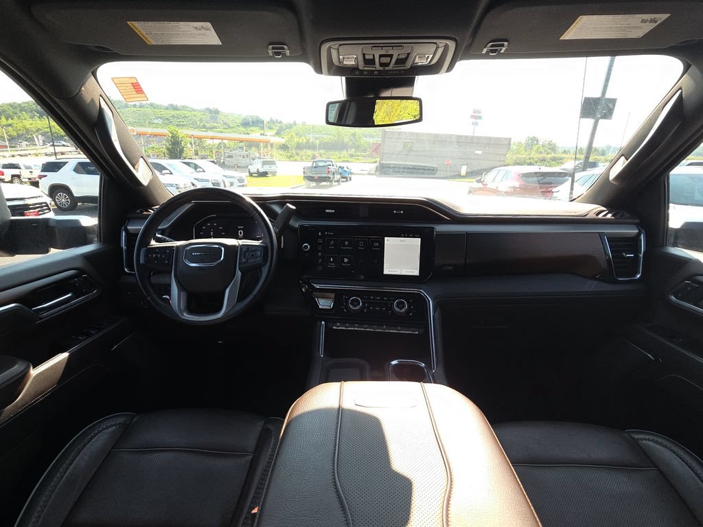 Used 2025 GMC Sierra 2500 Denali AWD/4WD image 32