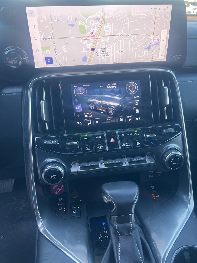 Used 2022 Lexus LX 600 4WD w/ Appearance Package image 7