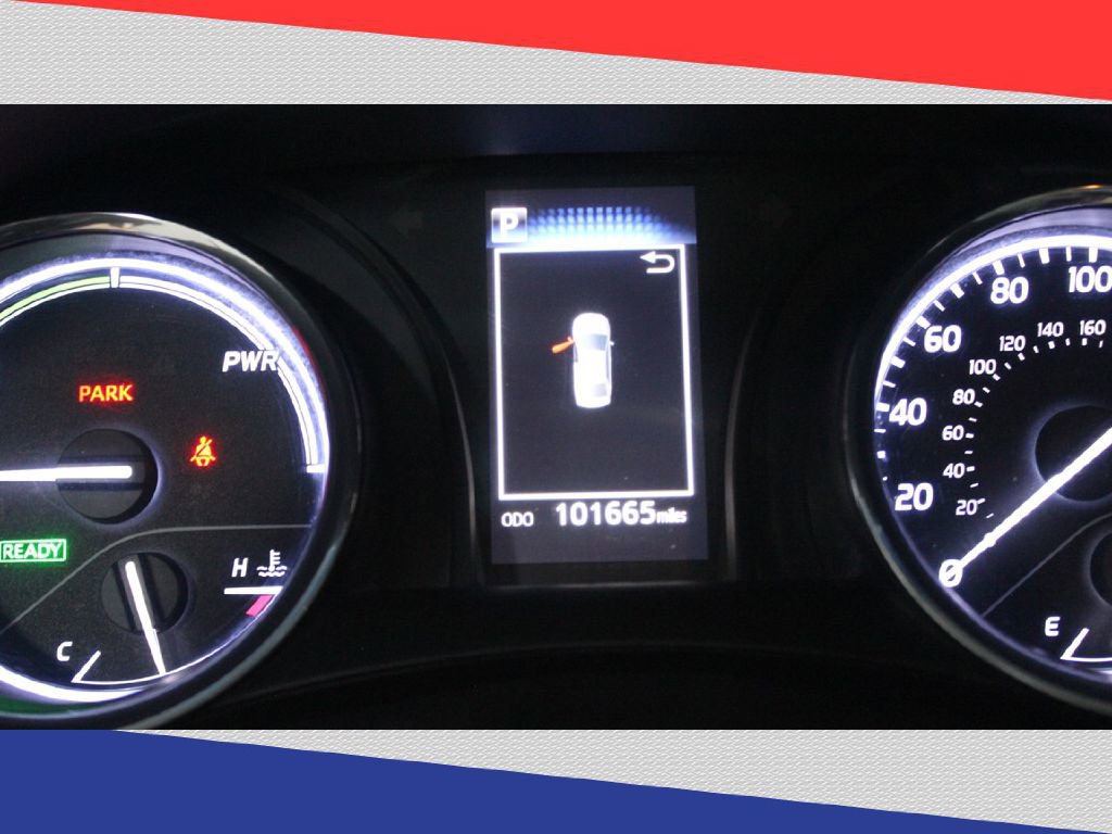 Used 2020 Toyota Camry SE w/ Carpet Mat Package image 9