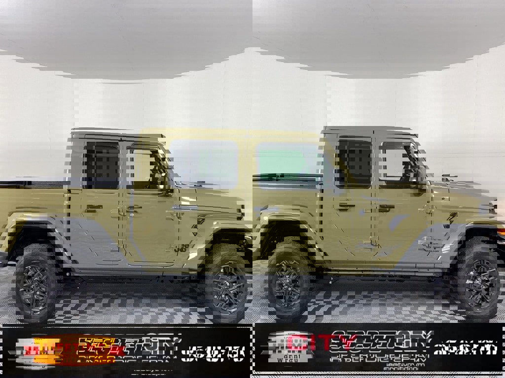 New 2025 Jeep Gladiator Sport image 8