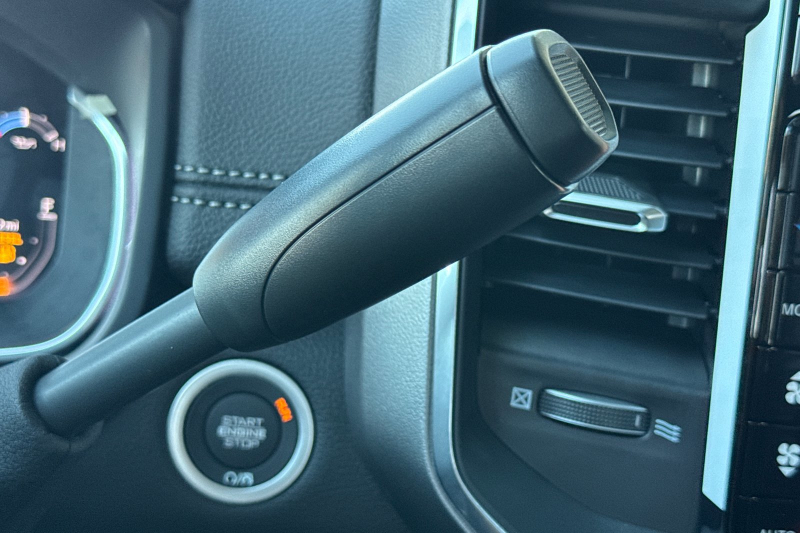 New 2026 RAM 2500 Laramie AWD/4WD image 20