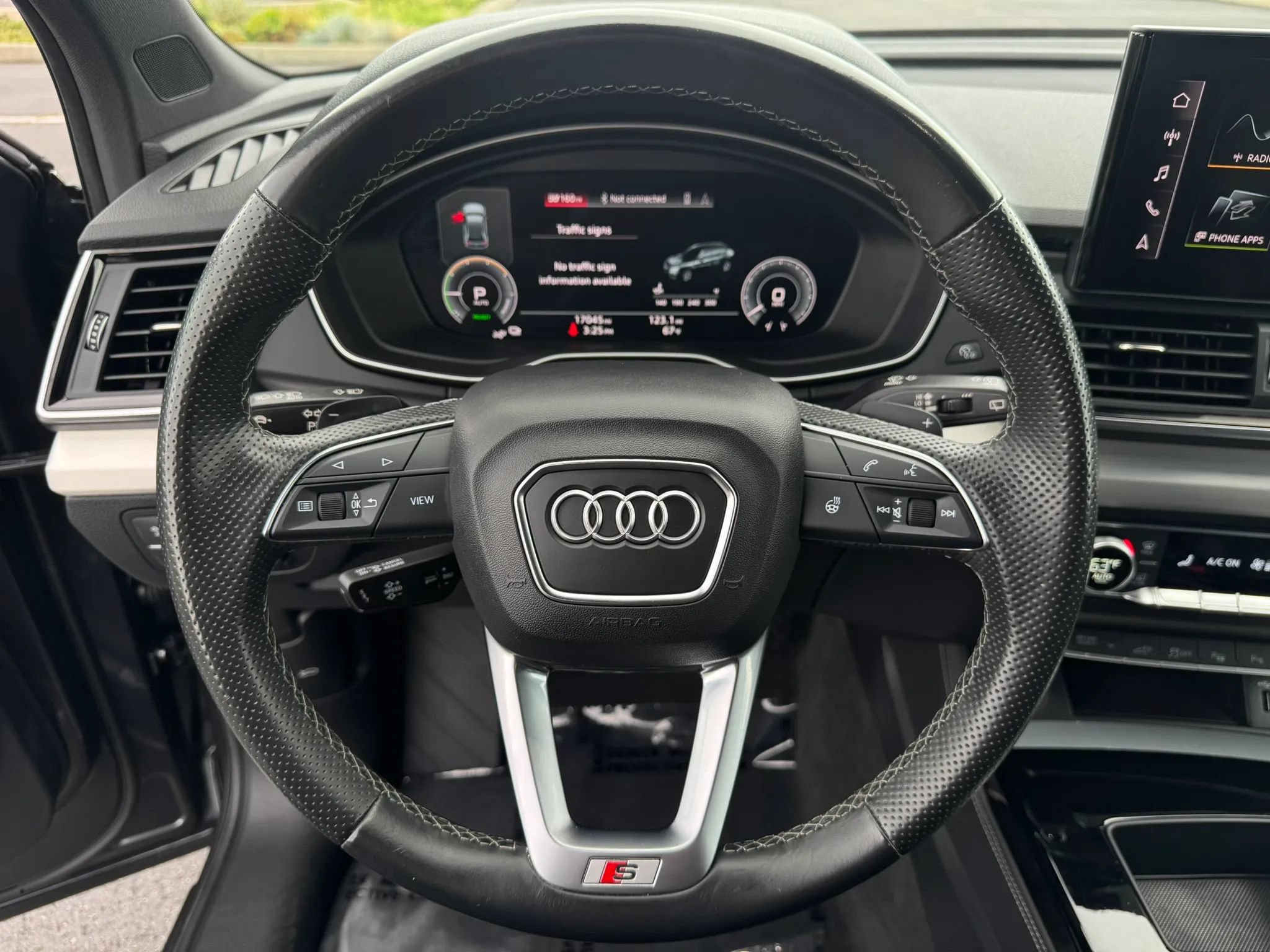 Used 2023 Audi Q5 e Prestige w/ Prestige Package AWD/4WD image 42