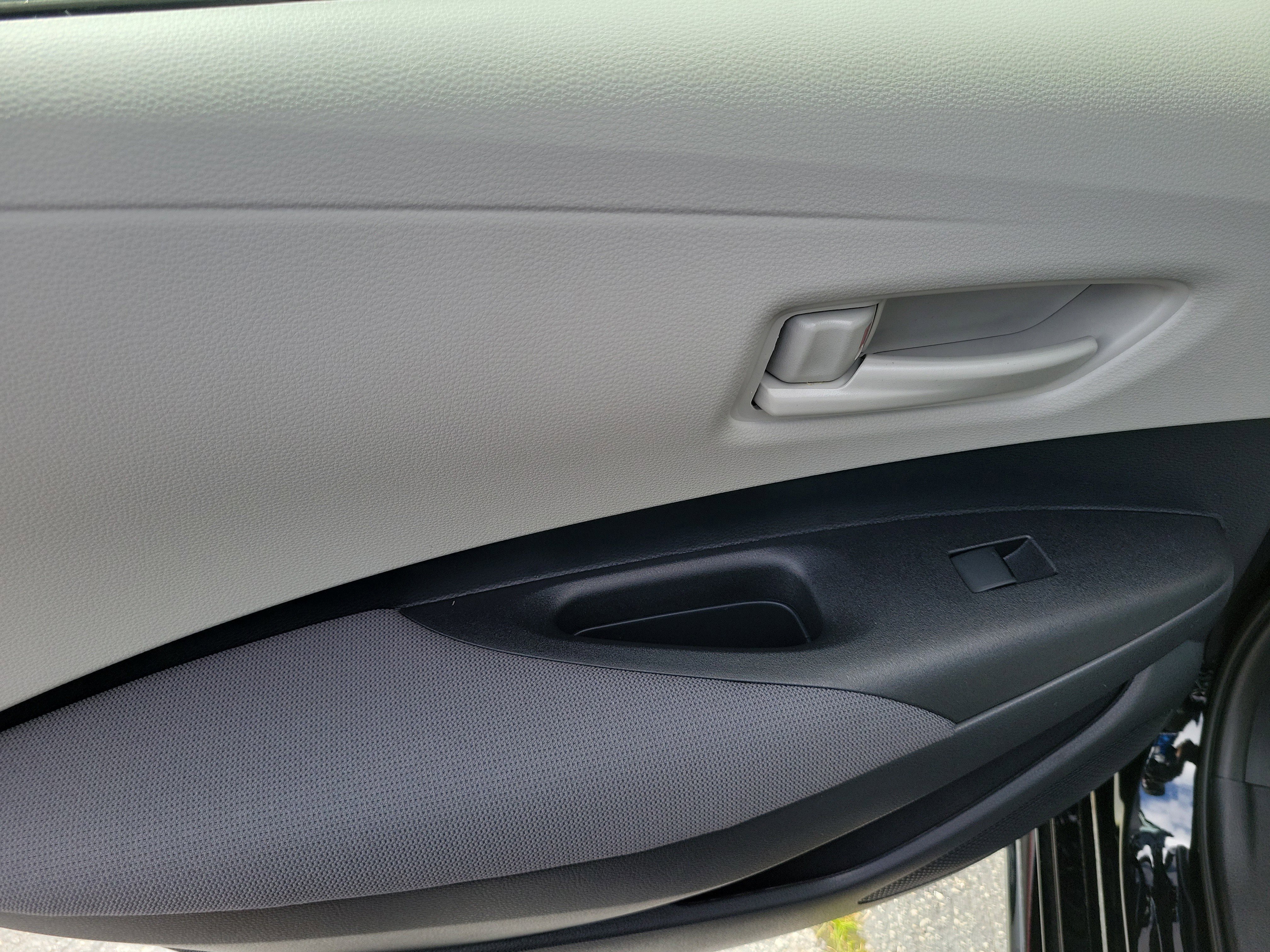 Used 2025 Toyota Corolla LE image 12